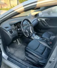 Hyundai Avante 2011 Hyundai Avante, 2011 года, 140 лс, 182486 км, АКПП Hyundai Avante, 2011 года, 140 лс, 182486 км, АКПП автотранспортное средство со следующими характеристиками: Модель автомобиля: HYUNDAI AVANTE; 2011 года выпуска; номер двигателя G4FD AU069273; VIN: KMHDG41DBBU050796.