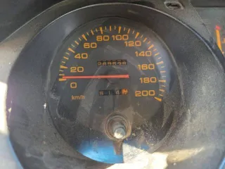 Mitsubishi Pajero 1992 года, 110 лс, пробег 289539 км, полный привод. VIN: JMB0RV230MJ000646, цвет кузова темно-серый, бензиновый двигатель 2.5 л (2454 куб.см). ПТС 74 КХ 528993 от 07.08.2007, госномер М404УО22.