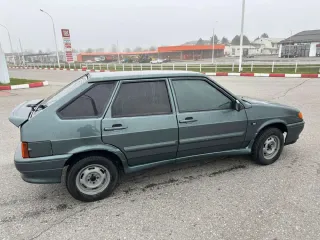 LADA 211440 2010 года, VIN: ХТА 211440А4845932. Дно надо варить. В данный момент авто на ходу, но необходимо заново ремонтировать мотор.