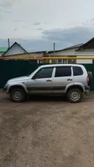 Chevrolet Niva 212300, регистрационный знак К899ТЕ102, VIN X9L21230090263987, кузов X9L21230090263987, цвет светло-серебристый металлик, год выпуска 2009.