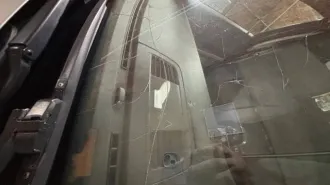 BMW 3 Series 2005 года, 150 лс, пробег 317195 км, АКПП. Автомобиль легковой BMW 320I, 2005 г.в., двигатель N46B20BA-A233H366, VIN: WBAVA71020KP93250, шасси (рама) отсутствует.