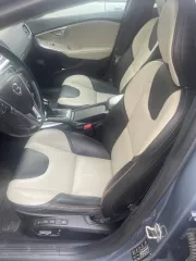 Volvo V40 2018, VIN YV1MZ29H0K2177566. Ознакомление с имуществом, его фактическим и техническим состоянием, имеющимися документами, обременениями и иной информацией по имуществу осуществляется по предварительной договоренности с организатором торгов по адресу г. Москва, ул. Митинская, д. 10. Для…