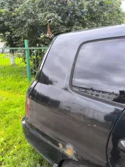 Kia Carens 2005 года, 105 л.с., пробег 201664 км. Цвет темно-зеленый. VIN: KNEFC525155398602. Категория B (M1). ПТС 71ОС 745362. Не на ходу. Требуется переварка порогов и задних внутренних арок, ремонт электрики, системы охлаждения и двигателя. Имеются коррозия, вмятины кузова, требуется покраска…