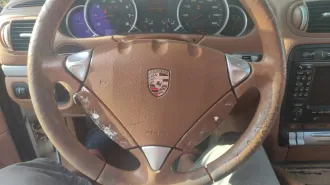 Porsche Cayenne 2004 Автомобиль легковой марки Porsche модель Cayenne год выпуска 2004 идентификационный номер WP1AB29P84LA76160 Регистрационный знак С823АН761 Тип ТС Легковой универсал Категория B/М1 Модель номер двигателя 0081419559 Шасси рама № ОТСУТСТВУЕТ Номер кузова WP1AB29P84LA76160 Цвет…