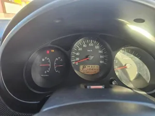 Subaru Forester 2002 года, 220 л.с., пробег 258322 км, полный привод, АКПП. Кузов SG5002107. Недостатки: автомобиль участвовал в ДТП, повреждены правая передняя фара, передний бампер, планка под передней правой фарой, решетка радиатора, возможны скрытые повреждения.