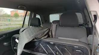 OPEL Zafira 2013, VIN XWF0AHM75D0006801. Ознакомиться с имуществом можно по адресу: Ростовская область, г. Семикаракорск, пр-т Победы, д. 29/3, либо запросить фотографии и документы по электронной почте: sergkondakov55@mail.ru.