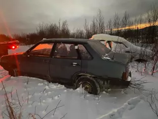 Автомобиль марки "ВАЗ-21099", 2001 года выпуска. Государственный регистрационный знак  А 594 ОТ 51 (фактически отсутствует). VIN: XTA21099013017379. Автомобиль марки "ВАЗ-21099", 2001 года выпуска. Государственный регистрационный знак  А 594 ОТ 51 (фактически отсутствует). VIN: XTA21099013017379…