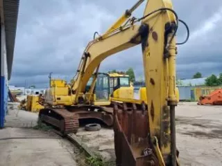 Экскаватор гусеничный Hyundai R300LC-9SH, заводской номер HHKHZ808LE0000183, 2014 год выпуска, госномер 58 УЕ 9248 (63 СВ 9366). Экскаватор гусеничный Hyundai R300LC-9S, заводской номер HHKHZ810LE0001178, 2014 год выпуска, госномер 58 УЕ 9241 (63 СВ 9362). Трактор ДТ-75 ДЕРС2 с буровой установкой…