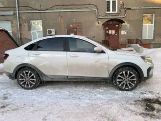 Автомобиль Lada Vesta 2023 года выпуска, мощность 106.1 л.с., пробег 50000 км. VIN: XTAGFL110R0735192. Имущество находится в залоге.