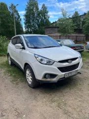 Hyundai ix35 2012 Легковой автомобиль марки: HYUNDAI, модель: ix35, год выпуска: 2012г., идентификационный номер (VIN): TMAJU81BBDJ370781 С лотом можно ознакомиться по месту его нахождения: Дзержинского пр-кт, дом 24, стр 3/1, предварительно согласовав время с Финансовым управляющим по тел…