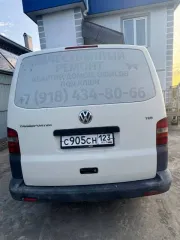 Volkswagen Transporter 2005 года.