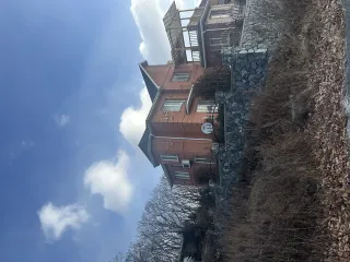  Жилой дом, площадью 351,1 кв.м., адрес: г. Находка, п. Врангель, ул. Маячная,24, кадастровый номер: 25:31:000000:6732     Земельный участок, площадь 1004,73+/  0,1 кв.м., местоположение установлено относительно ориентира, расположенного в границах участка. Почтовый адрес ориентира: г. Находка, п…
