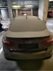 Ford Focus, 2012 г.в., VIN: X9FMXXEEBMCG89595, цвет серо-коричневый, объем двигателя 1596 куб. см, мощность 77/104 кВт/л. с., тип ТС легковой седан, адрес: Московская обл., г. Балашиха, мкрн Заря, Садовая ул., д. 1. Обременение: запрет на регистрационные действия, арест в рамках уголовного дела…