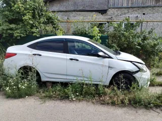 Hyundai Solaris, 2013 года, 123 лс, 290000 км. Легковой автомобиль: Hyundai Solaris, VIN: Z94CT41DADR215967, год изготовления: 2013 г.в., цвет: белый, г/н У443ХК72