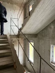 Объект незавершенного строительства (торгово-гостиничный комплекс), назначение: нежилое, площадь застройки 1302,7 кв. м., степень готовности 80%, кадастровый номер 77:17:0130304:1118, адрес: Российская Федерация, город Москва, вн. тер. Г. поселение Воскресенское, поселок Воскресенское, сооружение…