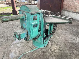 Станок трубогибный TGS-90. Назначение: предназначен для гибки металлических труб и сортового проката методом обкатки в холодном состоянии и обеспечивает качественный изгиб заготовок на заданный угол до 180 градусов. Год выпуска: 1984. Изготовитель: Судоремонтный завод им. 25 Октября, г. Горький…