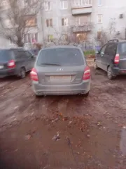 Lada Kalina 2014 года, 87 лс, пробег 180000 км. Цвет: серебристо-темно-серый. VIN: XTA219410E0039511, ПТС: 63ХН317145, госномер: Е543ЕХ73. Страна-изготовитель: Россия, объем двигателя: 1596 см³, мощность: 87 лс (64 кВт).