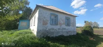 Доля дома 41,8 м² и участка 4700 м² в Курской области. 1/6 доля жилого дома, площадь 41.8 кв.м., назначение: Жилое, количество этажей: 1, адрес: Россия, Курская область, Золотухинский район, д. Дерлово, д. 4, кадастровый номер: 46:07:120501:168. 1/6 доля земельного участка, площадь 4700 кв.м…