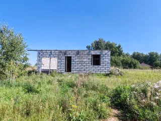 Земельный участок 943 кв.м и строящийся жилой дом 134.48 кв.м Новосибирская область Земельный участок, расположенный по адресу: Новосибирская область, городской округ город Бердск, город Бердск, улица Александра Шкулова, земельный участок 18, площадь 943 +/- 11 кв.м., категория: земли населенных…