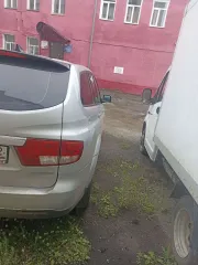 Легковой автомобиль марки: SsangYong, модель: Kyron II, год выпуска: 2011 г., идентификационный номер (VIN): Z8US0A16SB0017903. Автомобиль находится в залоге у ПАО "Совкомбанк".