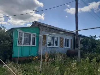 Квартира 66.7 кв.м, Ульяновская область, Тереньгульский район, село Красноборск, улица Полевая, дом 13, квартира 1. Назначение: жилое. Кадастровый номер: 73:18:030406:324. Продается 1/3 доля квартиры.