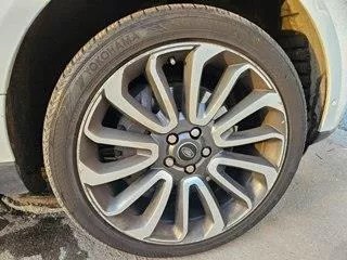 Land Rover Range Rover, 2016 года выпуска, идентификационный номер (VIN): SALGA2EF9GA273536. Ознакомление с порядком, сроками и условиями продажи имущества осуществляется в рабочие дни с 09:00 до 18:00 по e-mail: lapinavalentine@gmail.com.