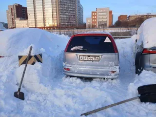 Honda Stream, 2002 года. Транспортное средство: Хонда Стрим, легковой универсал, 2002 г.в., кузов № RN 11136060, цвет серый.
