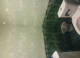Нежилое помещение, общей площадью 100,8 кв. м., этаж цокольный, этаж 1, расположенное по адресу: Свердловская обл., г. Верхняя Пышма, ул. Уральских рабочих, д. 44Б. Кадастровый номер объекта 66:36:0102028:3294.