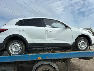 Kia Rio 2014 г/н М229НА33 VIN Z94CC41BBER207837; Kia Rio 2021 г/н Р070ТА33 VIN Z94C351BBMR157007. Цвет светло-зеленый, сколы и царапины по всему лакокрасочному покрытию кузова автомобиля, б/у, документы отсутствуют, ключи отсутствуют; цвет белый, вмятины на переднем правом крыле, на передней правой…