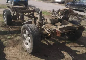 Land Rover Discovery II, 1999 года выпуска, демонтированный битый кузов и рама легкового универсала серебристого цвета, VIN SALLTGM94XA223020, ГРЗ Р783КХ761, ПТС 61 УМ 044560, СТС 99 28 780566.