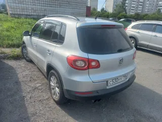 Volkswagen Tiguan 2010, автомобиль марки VOLKSWAGEN, модель Tiguan, 2010 года выпуска, VIN:XW8ZZZ5NZAG102105. Организатор торгов без совместного присутствия обеспечивает возможность ознакомления с подлежащим продаже на торгах имуществом должника и имеющимися в отношении этого имущества…