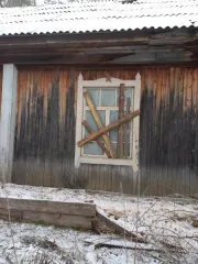 Земельный участок 1041 кв.м и здание военкомата 218,1 кв.м, Омская область, Тевризский район земельный участок площадью 1041 кв.м., кадастровый номер 55:28:150341:545, местоположение: установлено относительно ориентира, расположенного в границах участка.Ориентир здание военкомата. Почтовый адрес…