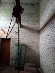 Сооружение, кад. номер 74:35:0000000:2494, протяженность 184 м. Сооружение, кад. номер 74:35:0000000:2516, протяженность 776 м. Сооружение, кад. номер 74:35:0000000:2529, протяженность 49 м. Помещение, кад. номер 74:35:0000000:4815, площадь 23474.6 м². Здание, кад. номер 74:35:0000000:4889, площадь…