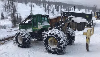 MUSTANG 2086 погрузчик, гос. знак 4041 ХЕ 24, MMC02086F00005305, цвет желтый, 2014; Liebherr R 916 LC экскаватор, гос. знак 4052 ХЕ 24, WLHZ1301CZD038902, цвет желтый, 2014; Liebherr R 916 LC экскаватор, гос. знак 4053 ХЕ 24, WLHZ1301KZD038900, цвет желтый, 2014; Харвестер 2054 манипулятор…