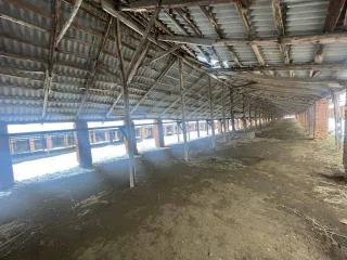 Формовочное отделение, кольцевая печь, сушильные сараи общей площадью 1653,8 кв.м. Здание, кадастровый номер 01:01:3601000:455 — формовочное отделение, общая площадь 273,6 кв.м., инвентарный номер 79:205:002:600003010:0500, литер Д, этажность 1, расположено по адресу: Россия, Республика Адыгея…