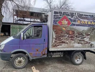 ГАЗ-2818-0000010-02 089 фургон 2008, ТИП ТС Грузовой фургон, год выпуска: 2008, VIN: XSU28180B80020801, гос.номер Т089ХВ26. Двигатель: Модель 405240 (ЗМЗ-405, инжектор), бензиновый с установленным газобаллонным оборудованием (ГБО, пропан), мощность 123.8 л.с. Цвет: Сине-сиреневый.
