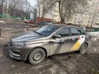Lada Vesta 2025 Lada Vesta, 2025 года, 122 лс, 146000 км еще Lada Vesta, 2025 года, 122 лс, 146000 км еще LADA_NEW Vesta седан АТ, 2025 года выпуска, VIN: XTAGFL350S0978754. Имущество обременено залогом в пользу: Акционерного общества «Авто Финанс Банк» (ИНН 5503067018, ОГРН 1025500003737…