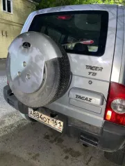 Легковой автомобиль универсал ТагАЗ KJ Tager 2010 года выпуска, государственный регистрационный номер A884OT161, VIN X7MT3B1EPAM007863, серого цвета. Имеются повреждения передней части бампера и правого переднего крыла. Адрес местоположения: Ростовская область, город Аксай, улица Советская, дом 79.