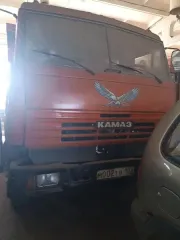 КАМАЗ 454110 2006 автомобиль самосвал КАМАЗ 454110, характеристика. страна-производитель машины: Россия; VIN: Х89454110 6 0CL6043; год выпуска: 2006; модель, № двигателя: 740.31.240 6 2343216; шасси (рама) №: XTC 53229R 6 1119697; кузов (кабина, прицеп) №: 1969636; цвет кузова: оранжевый; мощность…