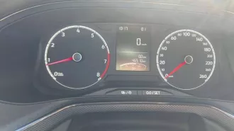 Автомобиль марки Volkswagen модель Polo 2021 г. в. VIN XW8ZZZCKZMG029459. Машина на ходу нет не каких проблем есть несколько вмятен по кузову и все. ПТС электронный.