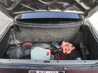 Автомобиль Toyota Crown, 1990 год, кузов LS131008926, серый.