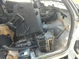 Chevrolet Niva, В025КУ75 0098904, 75УХ080451 X9L21230050088531. Разукомплектован (отсутствует двигатель, трансмиссия, мосты, салон, навесное оборудование, электрооборудование, элементы кузова).