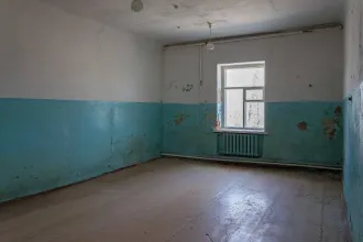 Земельный участок 4 979 кв.м с расположенными на нем зданием врачебной амбулатории 783,1 кв.м, гаражом 82 кв.м, складом 19,3 кв.м, по адресу: Липецкая область, муниципальный округ Добровский, с. Ратчино, улица Ленина, д.7 1) Земельный участок, категория земель: земли населенных пунктов, вид…