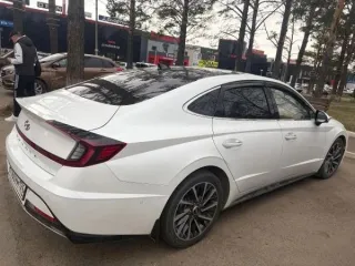 Легковой автомобиль универсал HYUNDAI SONATA, 2019г.в., г/н У160УM124, VIN KMHL241EBLA037175, номер кузова KMHL241EBLA037175, номер двигателя G4NMKA388071, цвет белый. Начальная цена продажи 3 125 000 руб. Задаток 468800 руб. Легковой автомобиль универсал HYUNDAI SONATA, 2019г.в., г/н У160УM124…