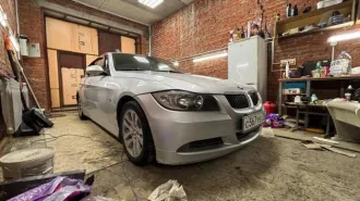 BMW 3 Series 2005 года, 150 лс, пробег 317195 км, АКПП. Автомобиль легковой BMW 320I, 2005 г.в., двигатель N46B20BA-A233H366, VIN: WBAVA71020KP93250, шасси (рама) отсутствует.