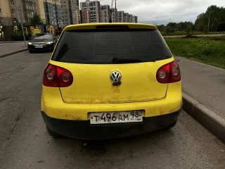 Volkswagen Golf 2005, легковой автомобиль марки VOLKSWAGEN, модель Golf, год выпуска 2005, кузов № WVWZZZ1KZ5W173379, идентификационный номер (VIN) WVWZZZ1KZ5W173379. Ознакомление по месту нахождения в Санкт-Петербурге по предварительной записи по тел. +7 993 600-89-65.