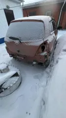 Toyota Vitz 2007 года. Кузов KSP905110228. Автомобиль в неудовлетворительном состоянии, отсутствуют некоторые детали и запчасти, не на ходу.