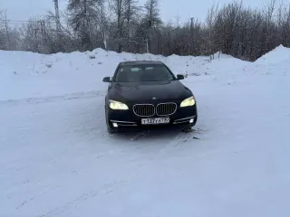 BMW 7 Series 2015 Легковой автомобиль, марка: BMW 7 Series, 2015 г.в., VIN X4XYF41110DZ85680 Находится в залоге в АО «МС Банк Рус».