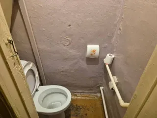 Трехкомнатная квартира 37 м² Санкт-Петербург 16/37 доли в праве собственности на трехкомнатную квартиру по адресу: Санкт-Петербург г, линия 16-я В.О., д. 49, литера В, кв. 33