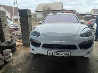 Porsche Cayenne S 2012, 400 лс, 293557 км, полный привод, АКПП. Транспортное средство PORSHE CAYENNE S 2012г.в., VIN WP1ZZZ92ZCLA51162, 400 л.с., объем двигателя 4806 куб.см., цвет белый. Требуется замена АКПП, не включается задняя передача.